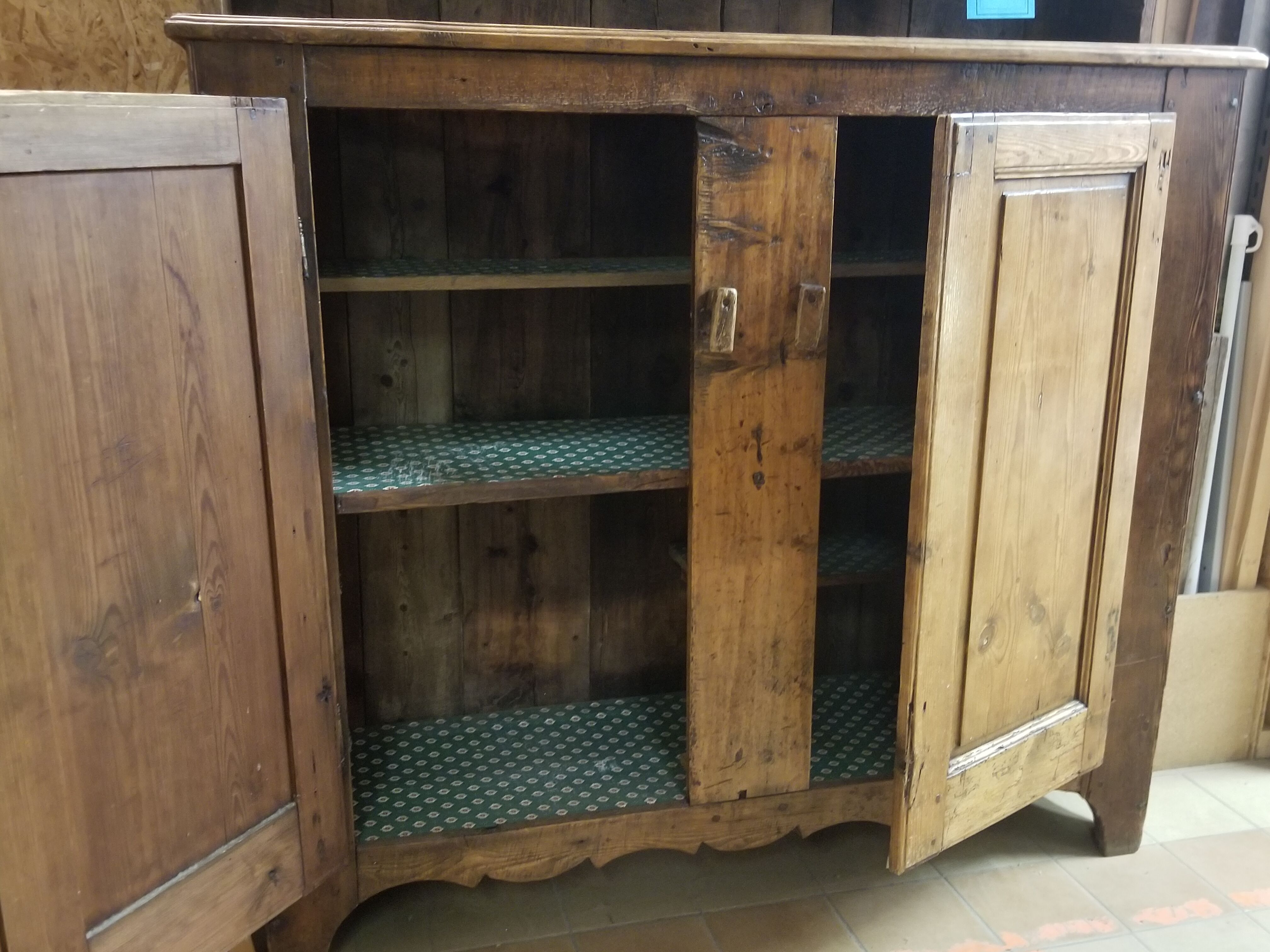 Rustic queyras solid wooden croass