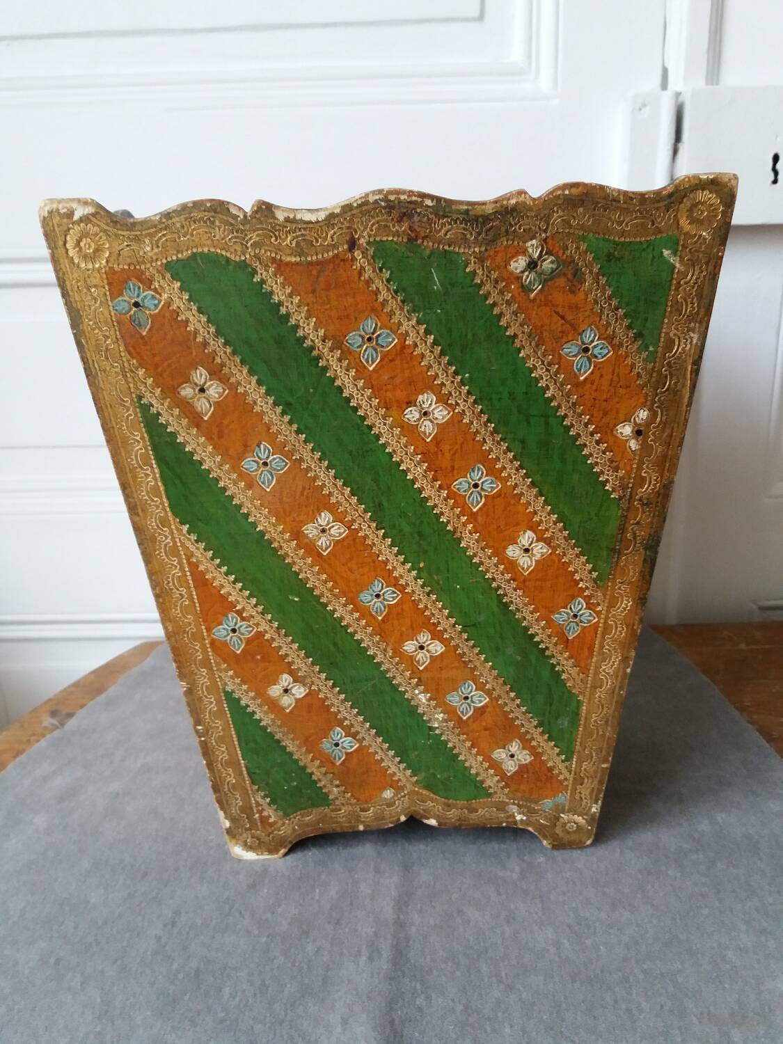 Old painted and gilded wooden waste paper basket in Florentine style
