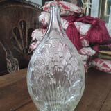 Bouteille en verre moulé