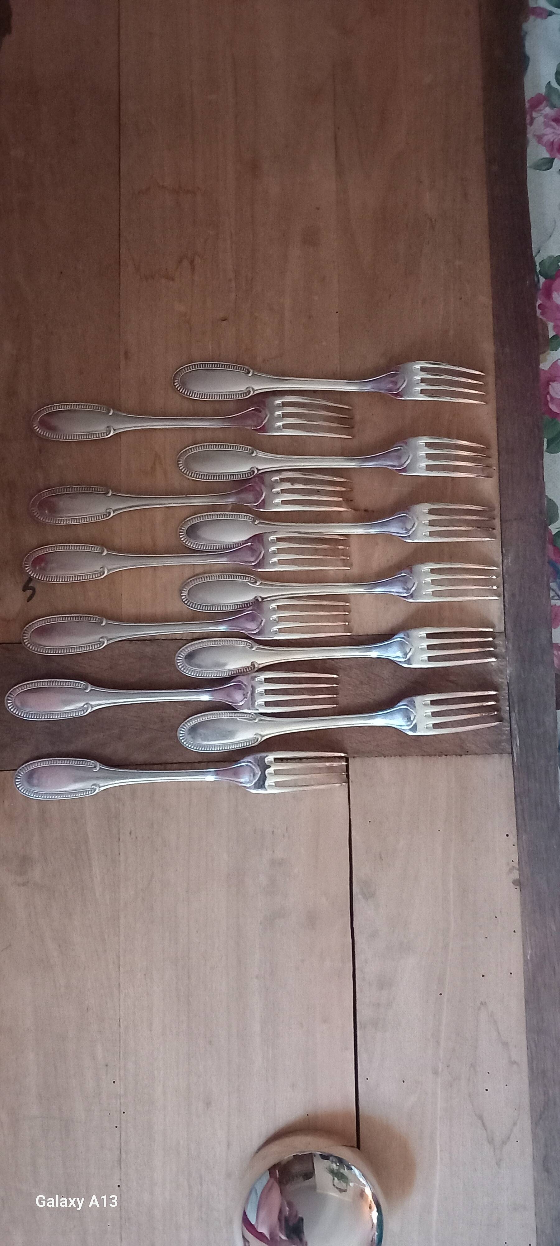 Silver-plated metal cutlery set ercuis in its gadroons model box