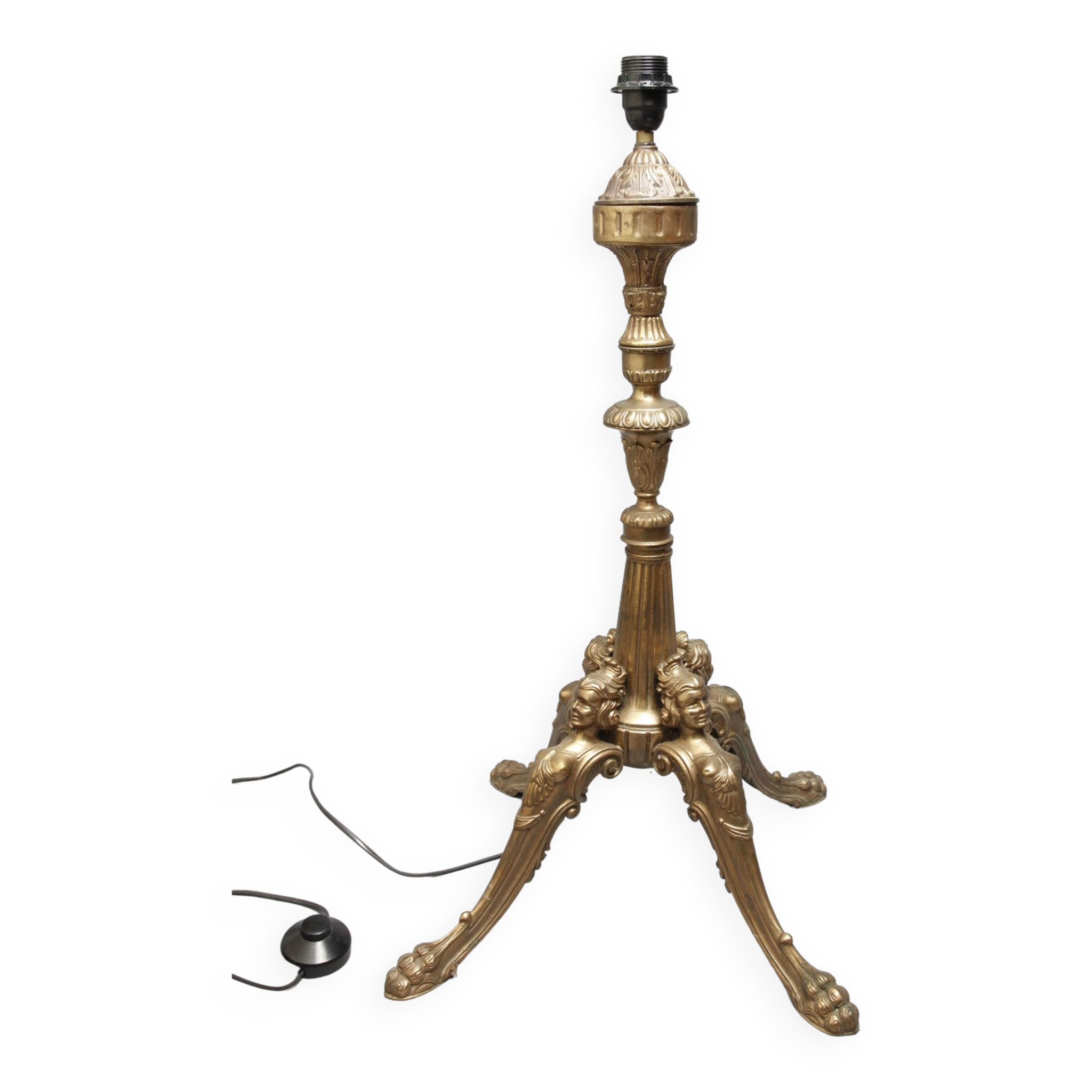 Pied de lampe avec abat-jour pagode