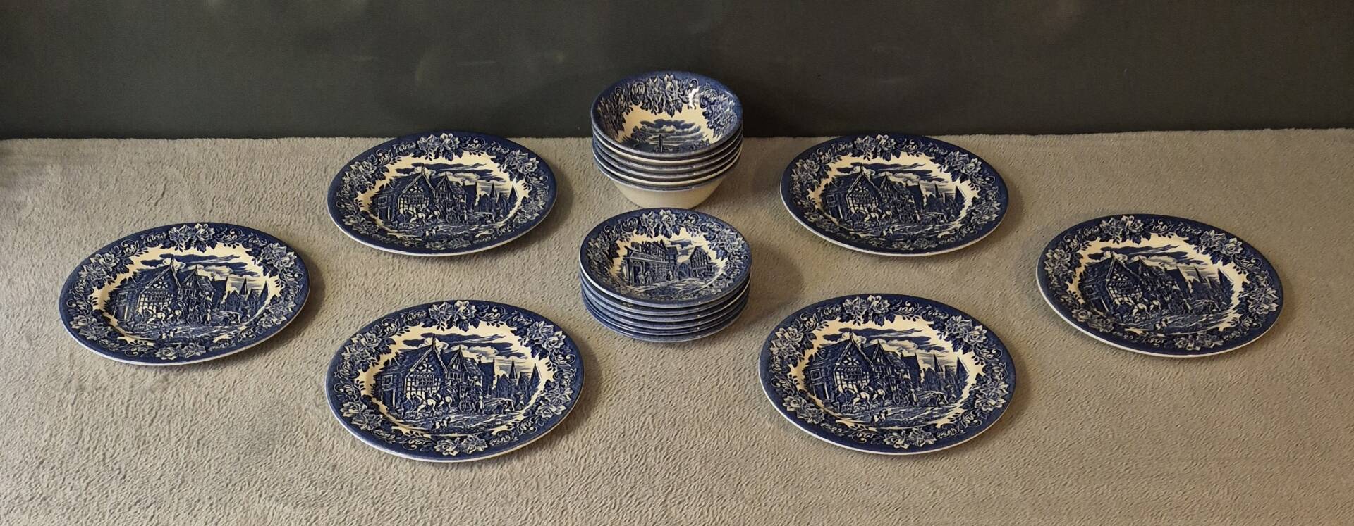 Pierre de Fer EIT ENGLAND Vintage Dinnerware Service 70s/80s