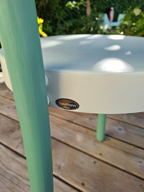 Chaise Baumann