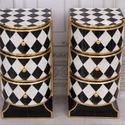 Paire de tables de chevet Art Déco en bois de hêtre noir et blanc