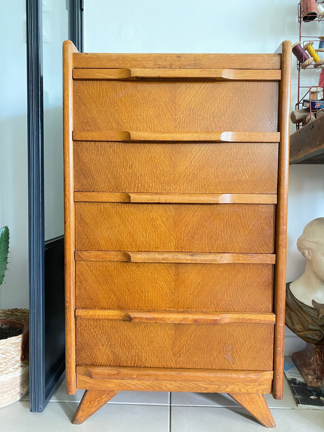 Vintage chest of drawers