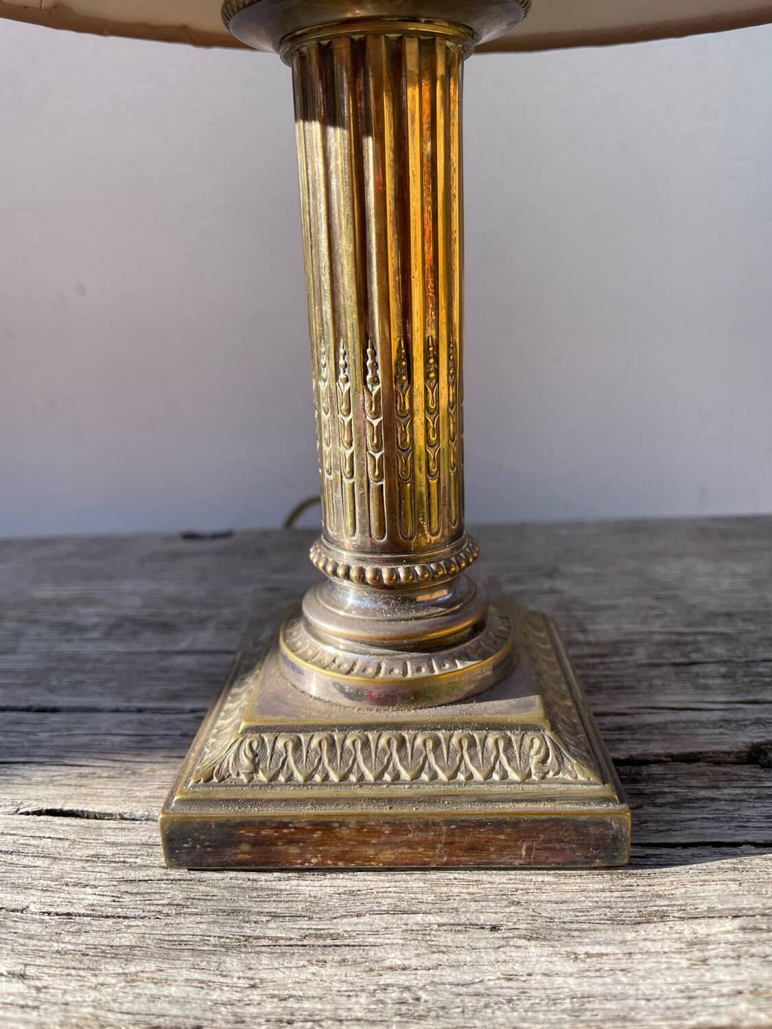 Paire de lampes en métal argenté Louis XVI Cailar Bayard XIXek
