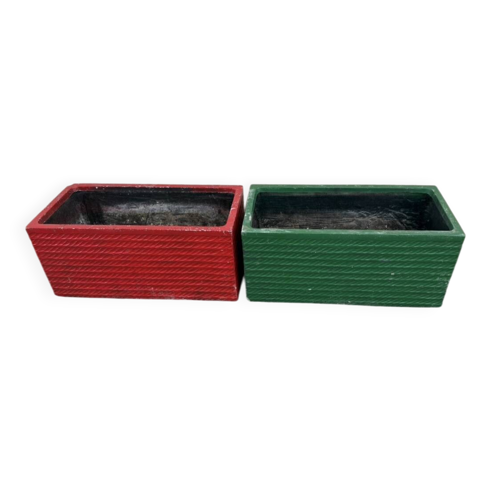2 red/green planters