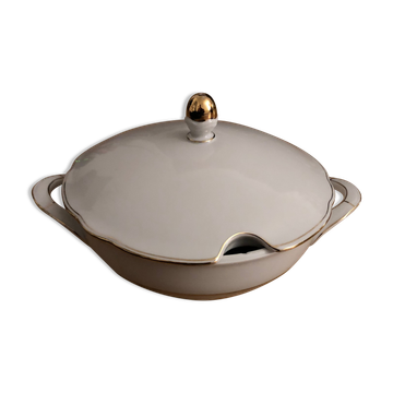 Porcelain tureen