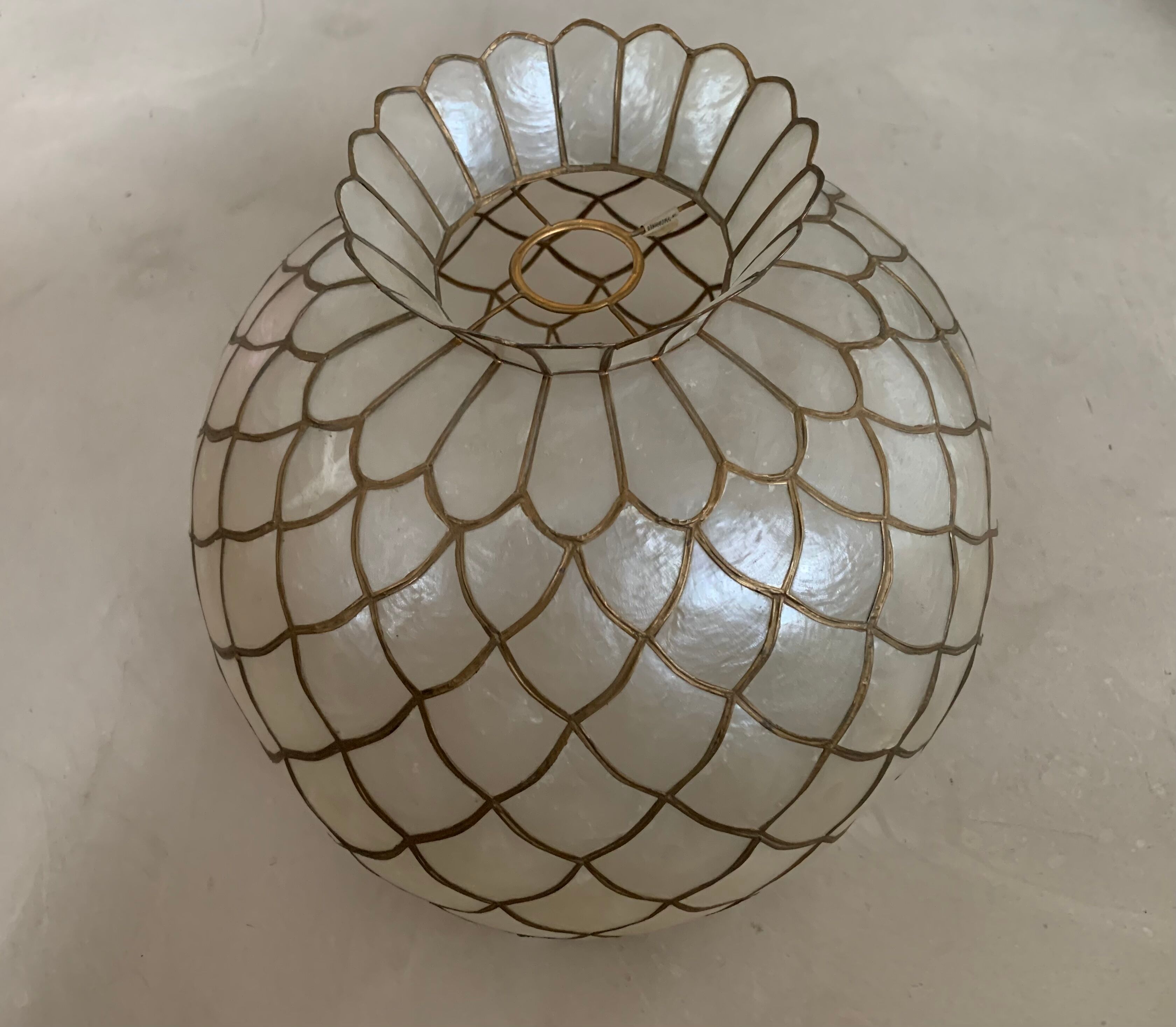 Suspension in mother-of-pearl and vintage brass