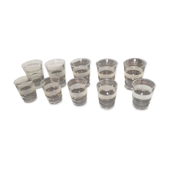 Set of 5 water glasses and 5 aperitif glasses decorated granite and gilded borders from the 1950s