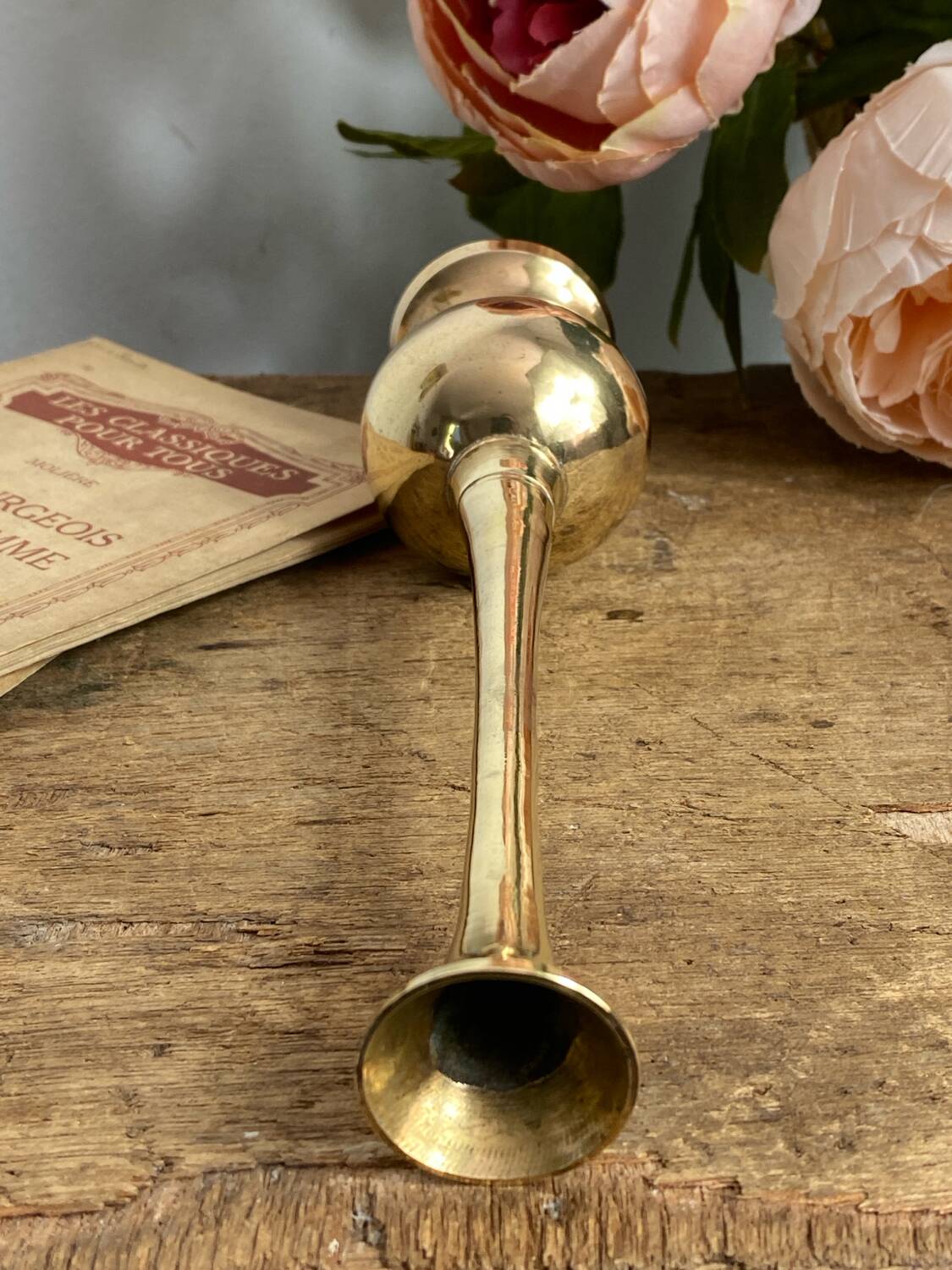 Soliflore, brass vase