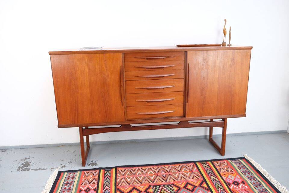 Teak high sideboard in vintage style from the 60s-70s, Vamo style, 60s-70s.