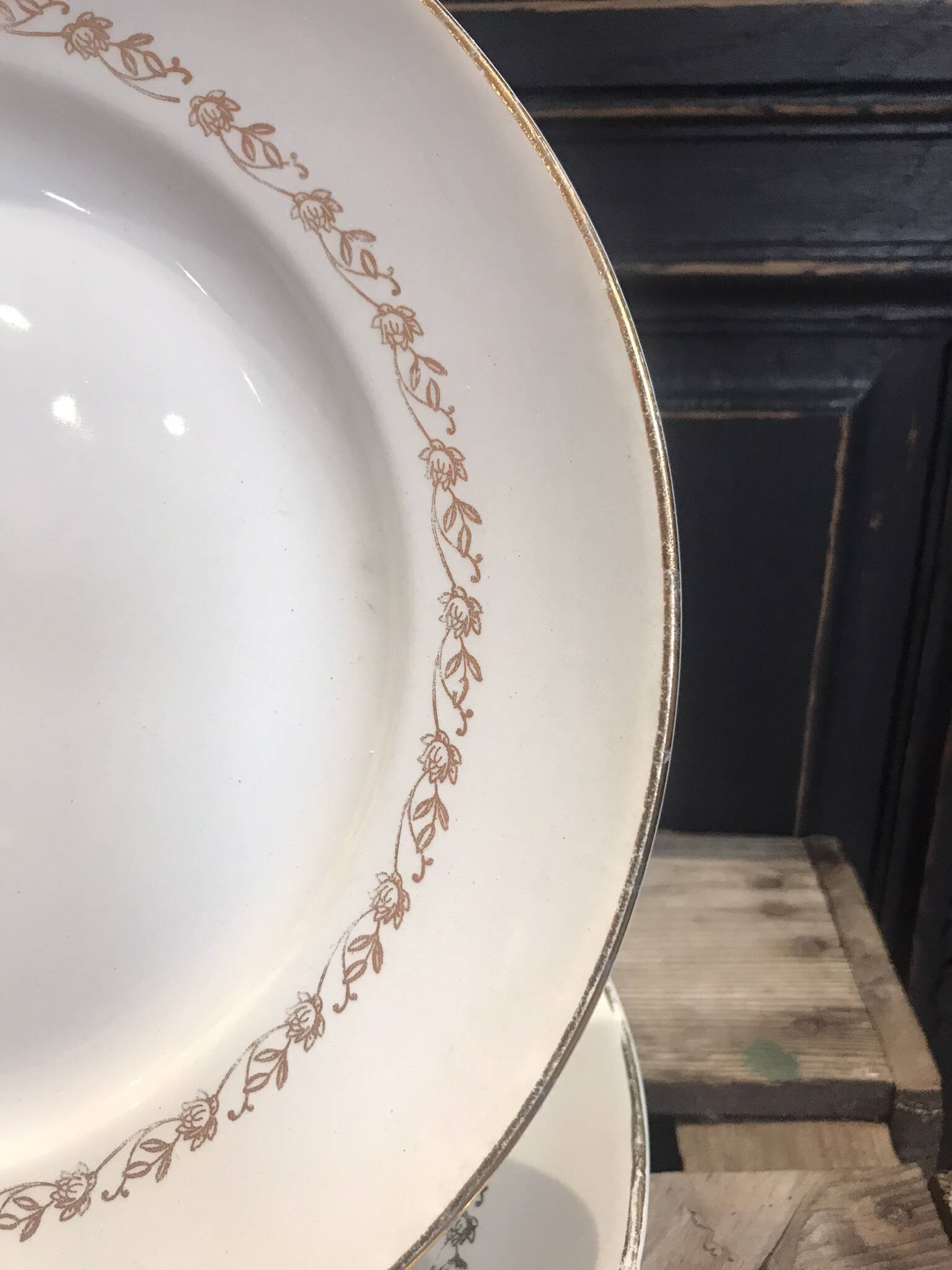 5 flat plates from Moulin des Loups, Orchies