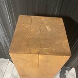 Pedestal column