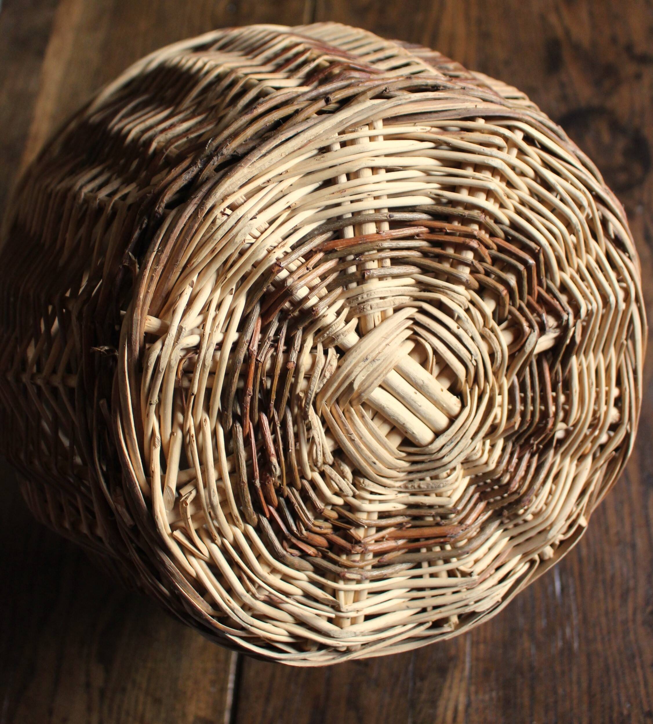 Large round vintage wicker basket