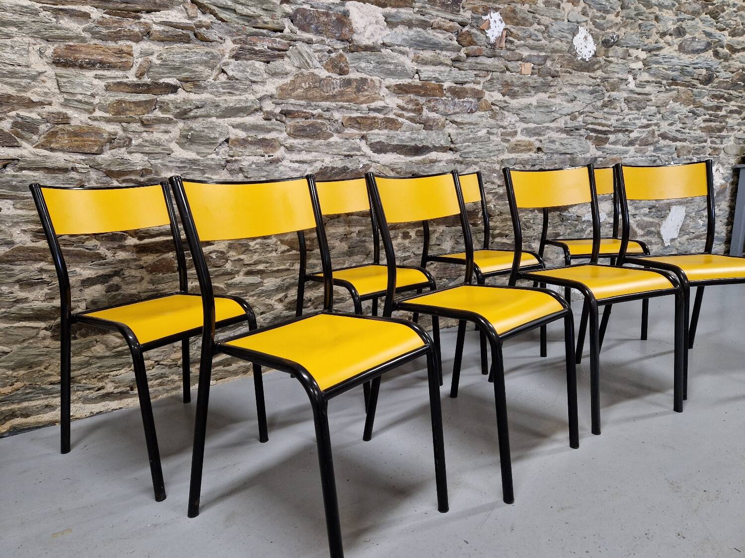Set of 8 yellow mullca 510 chairs