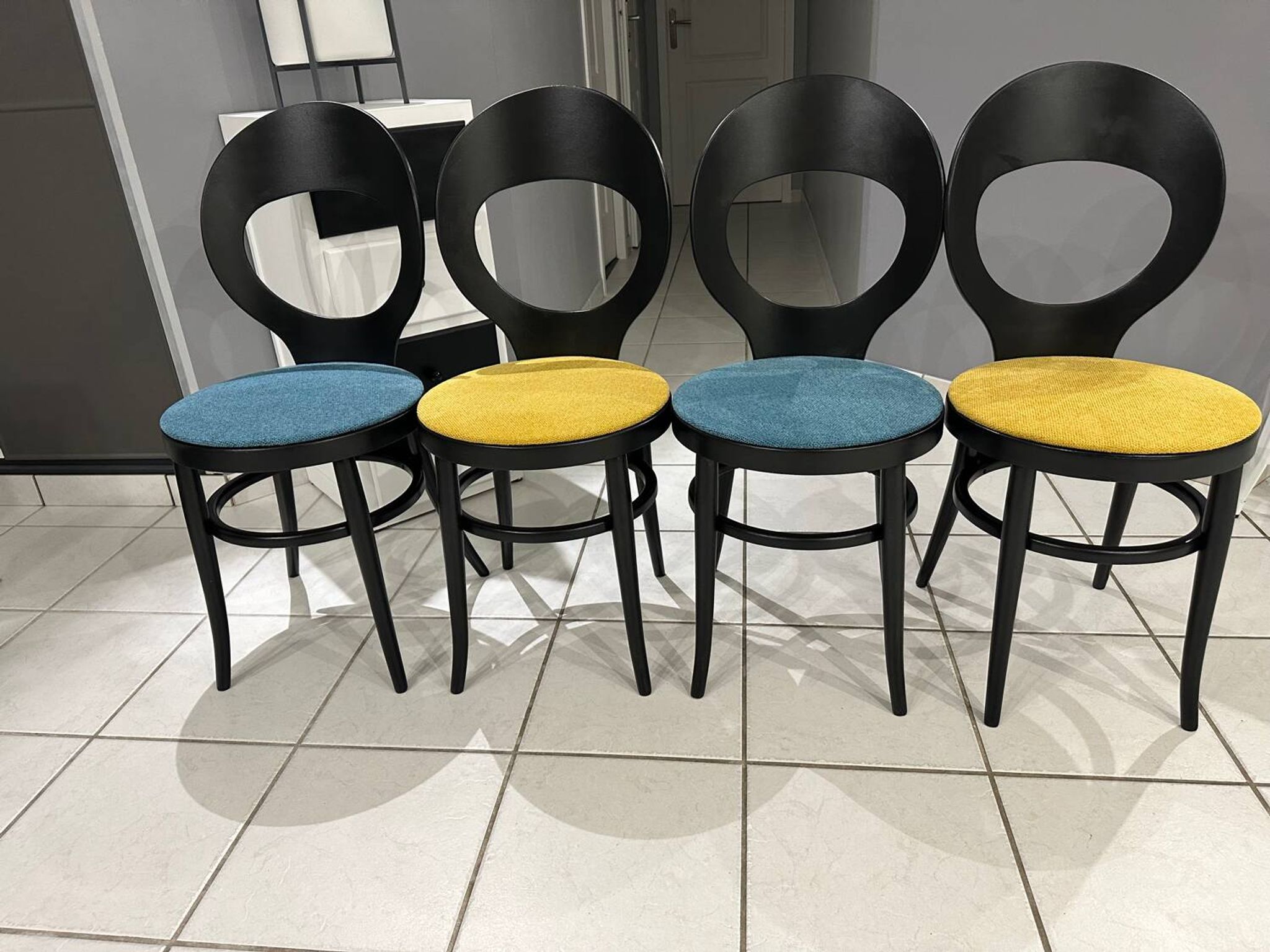 Set of 4 Baumann Bistro chairs, Mouette model, vintage 1970