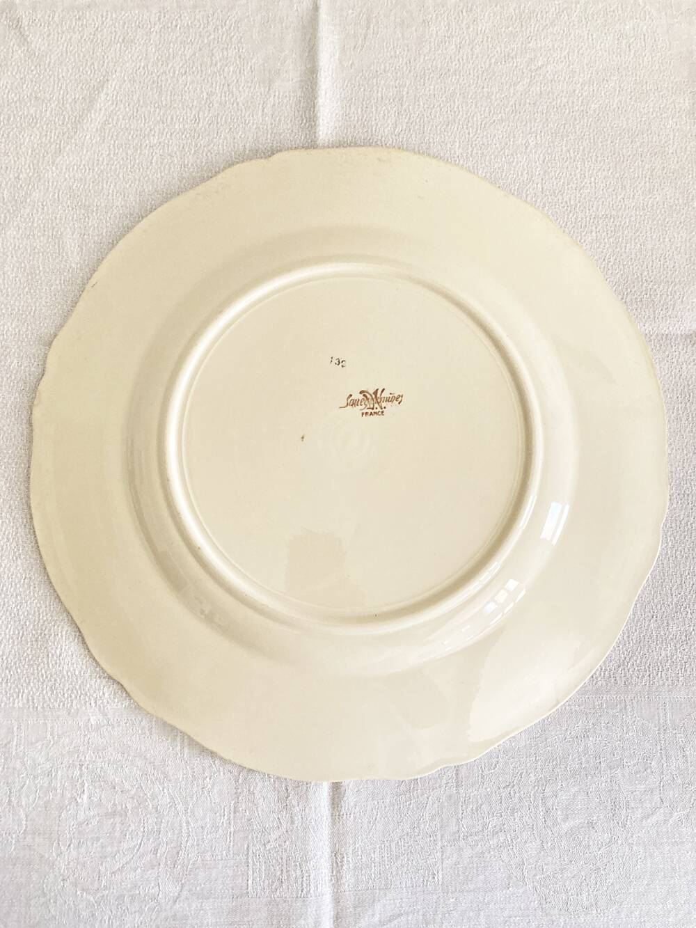 Sarreguemines dish, Chinese scene motif