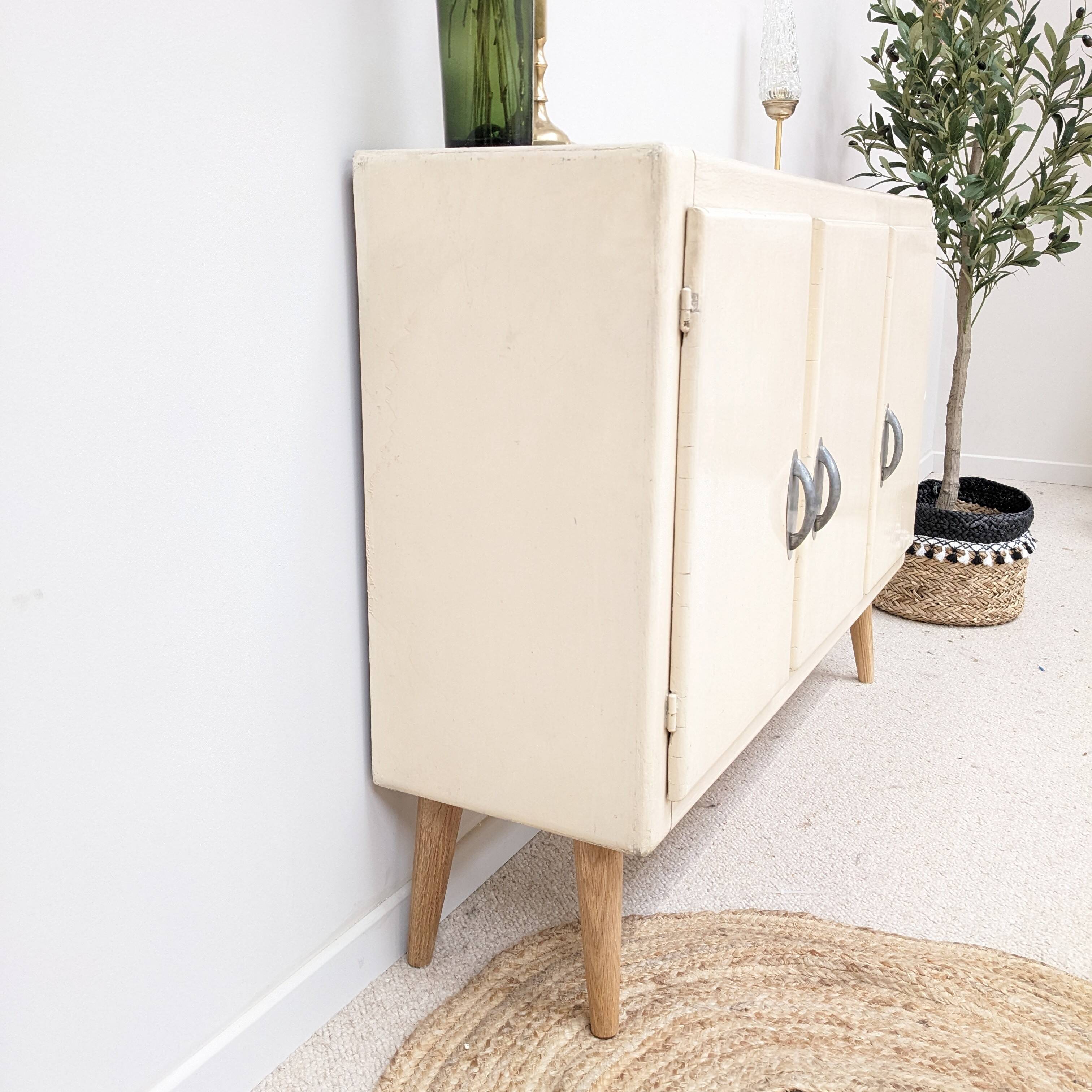 Mado beige sideboard