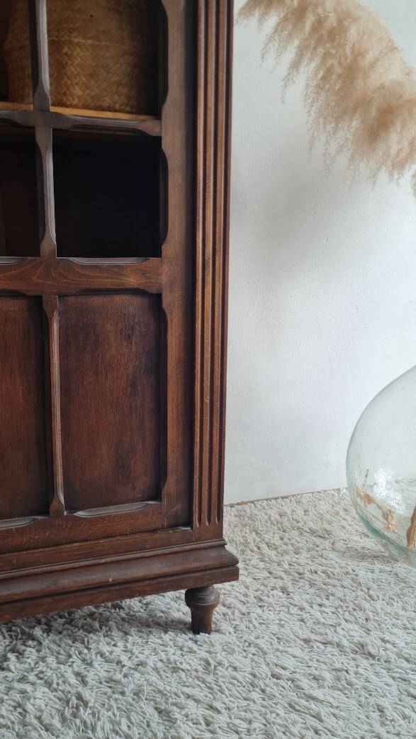 Parisian wardrobe - showcase spirit