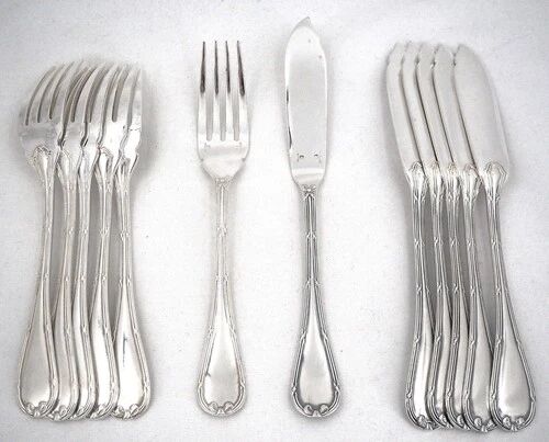 Christofle Rubans model, 6 fish cutlery, 12 pieces in silver-plated metal.