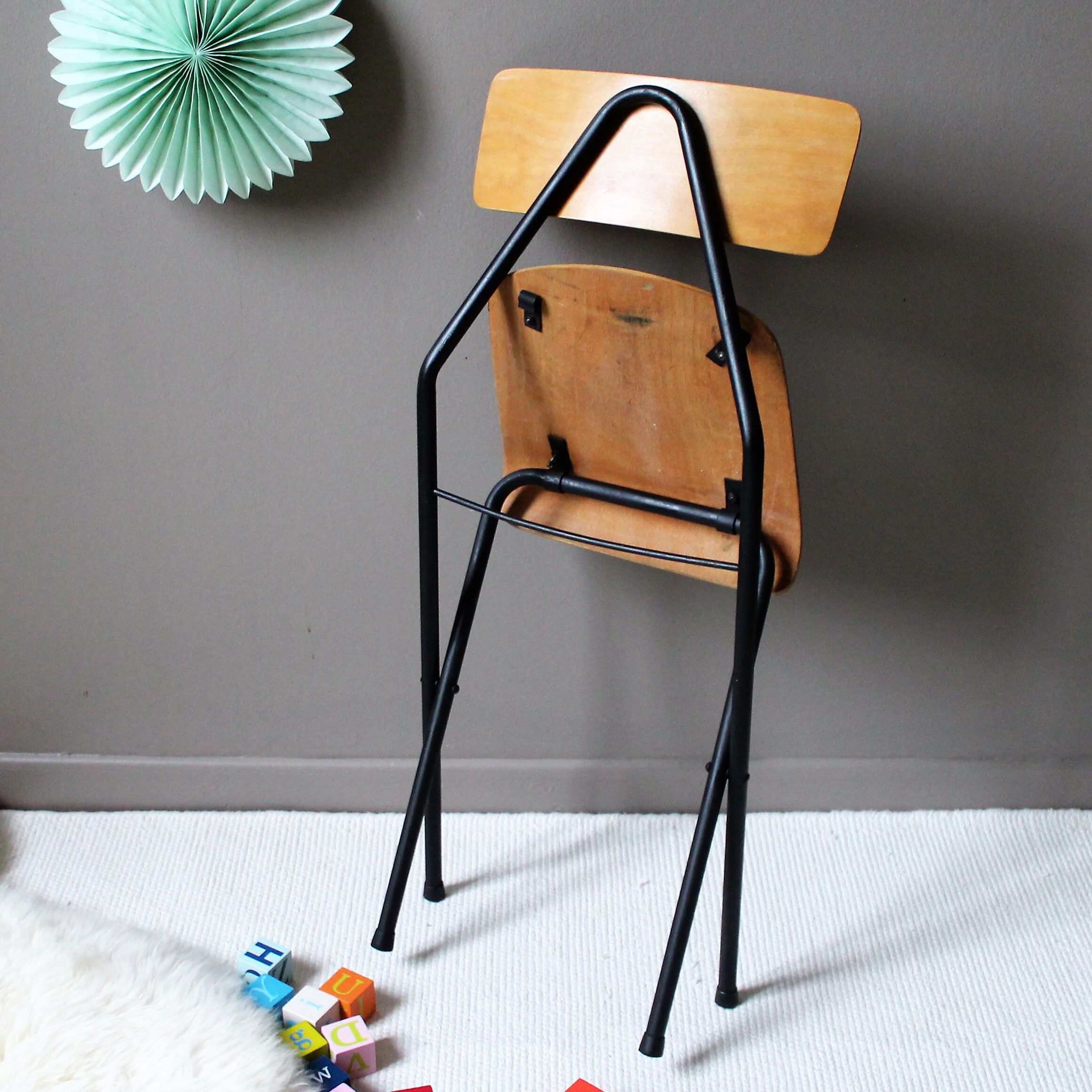 Vintage writing desk & chair
