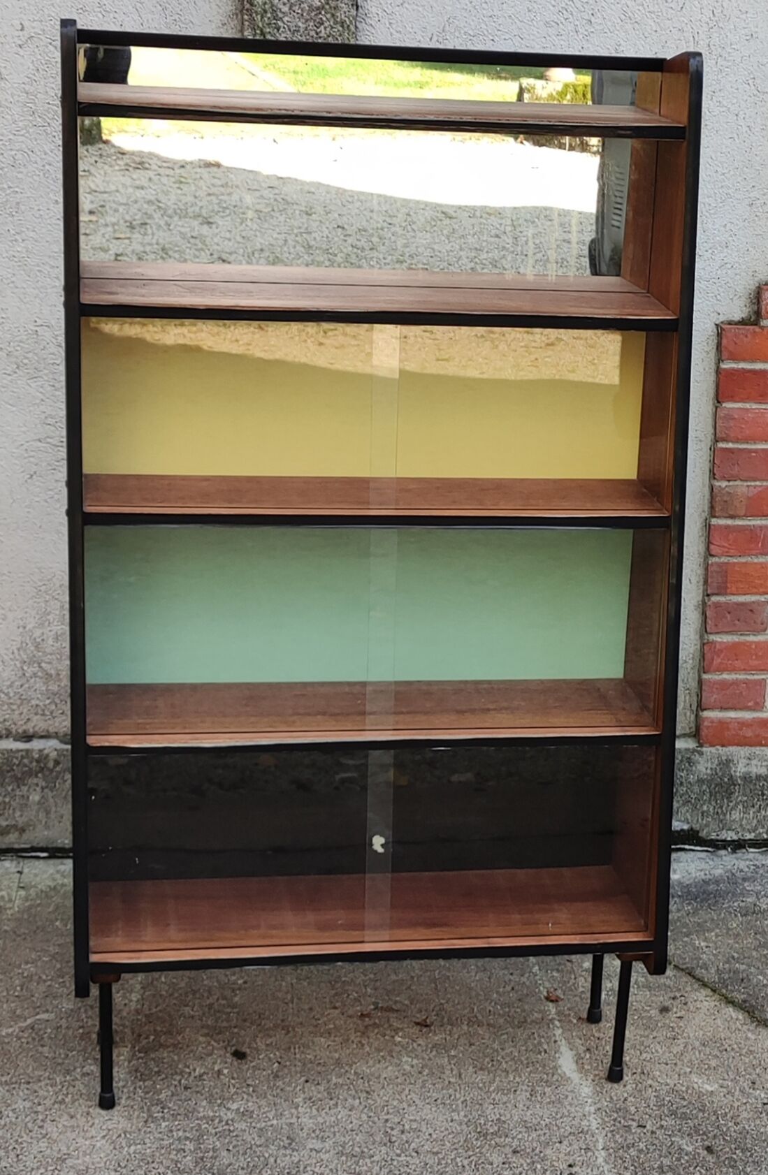 Multicolor bookcase shelf