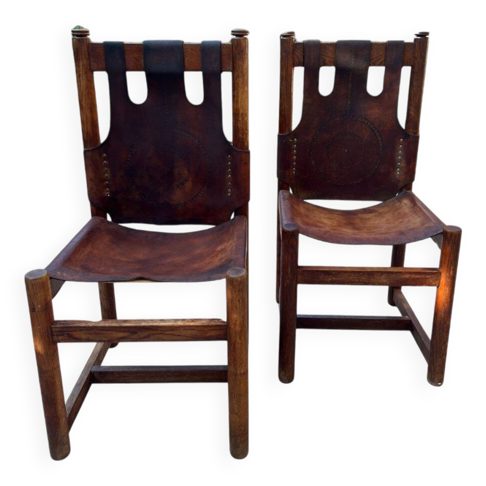 Deux chaises en cuir des années 1970