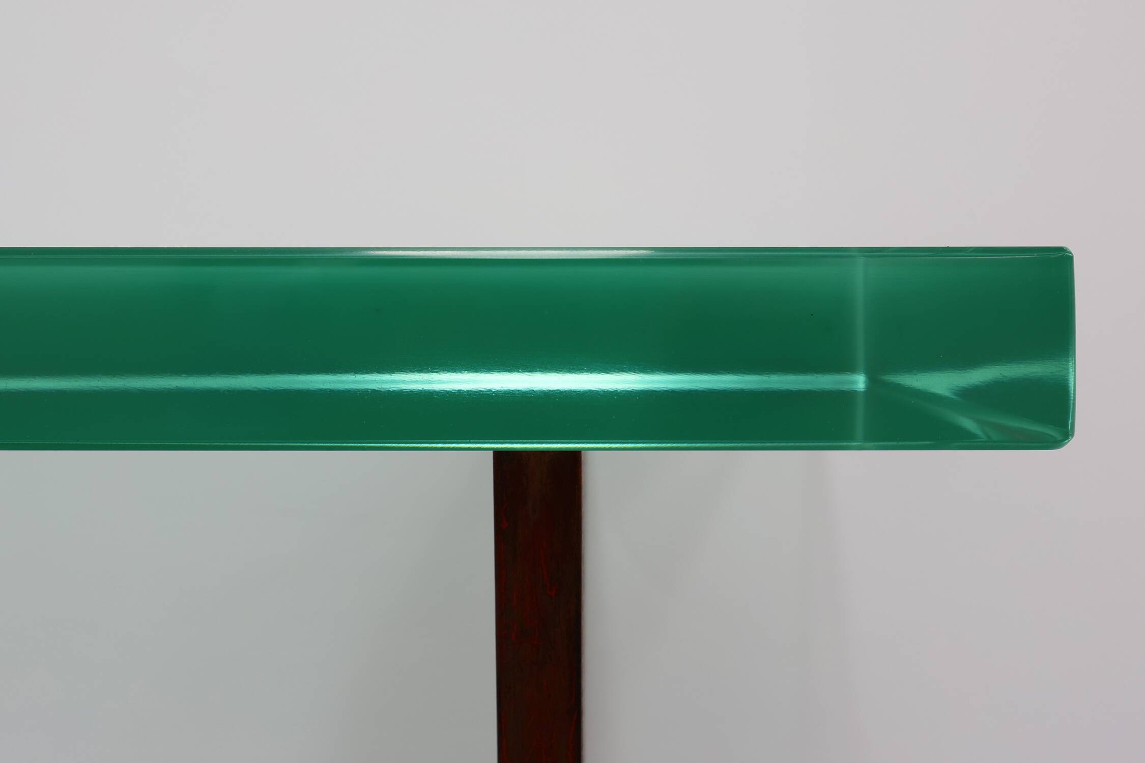 Console sculpturale Art Déco française avec plateau en verre, vers 1925