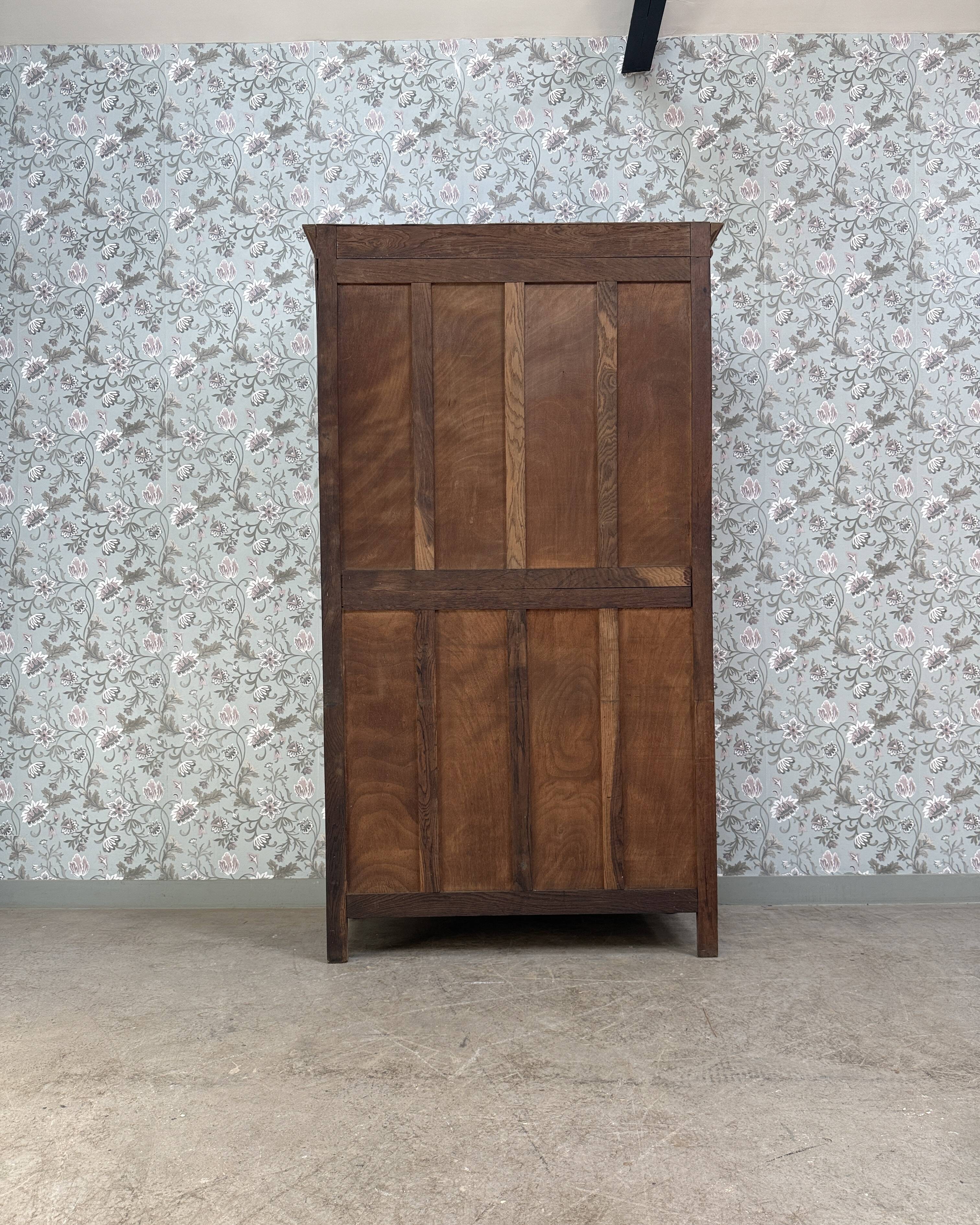 Large antique oak wardrobe (renovated)