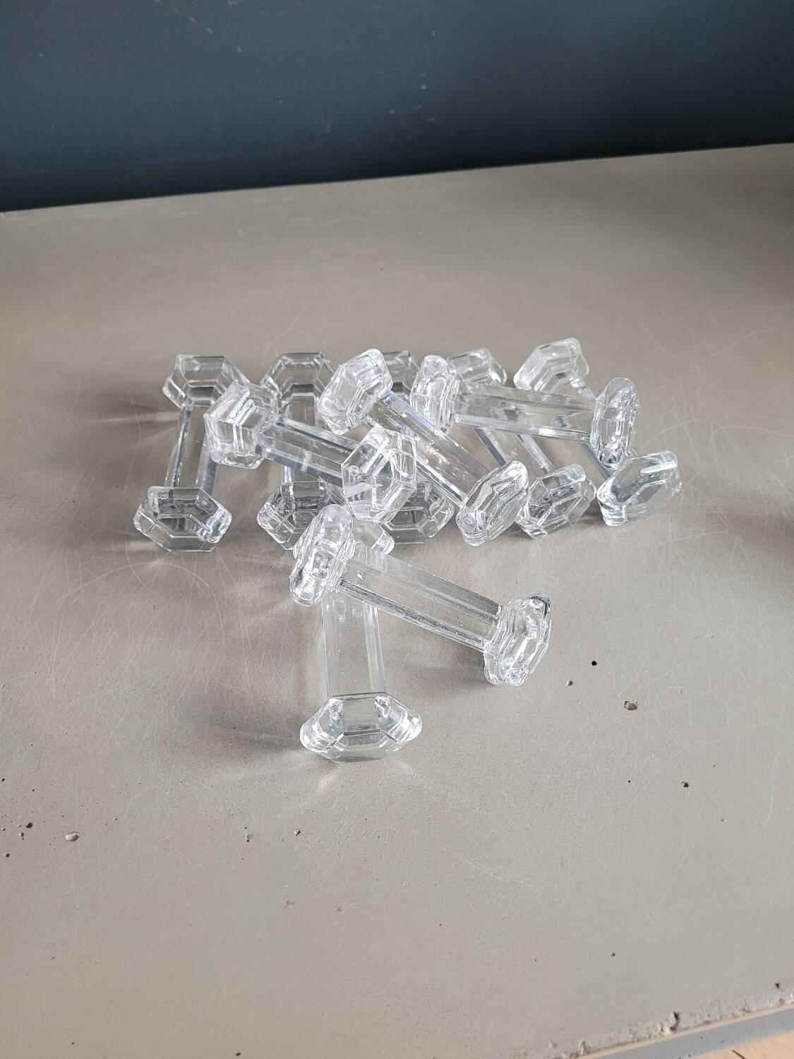 10 hexagonal glass knife holders