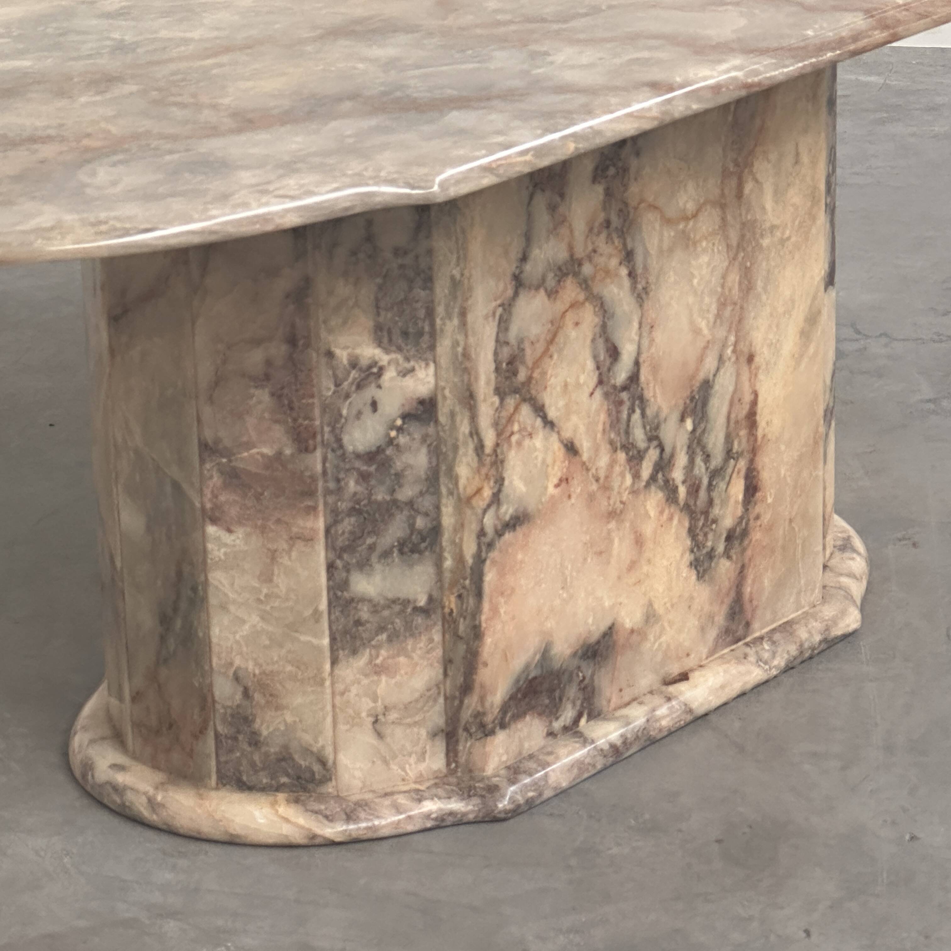 Classic Marble Coffee Table Fior di Pesco, Italy, 1970s