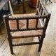 Chaise d'angle en bois perlé vintage