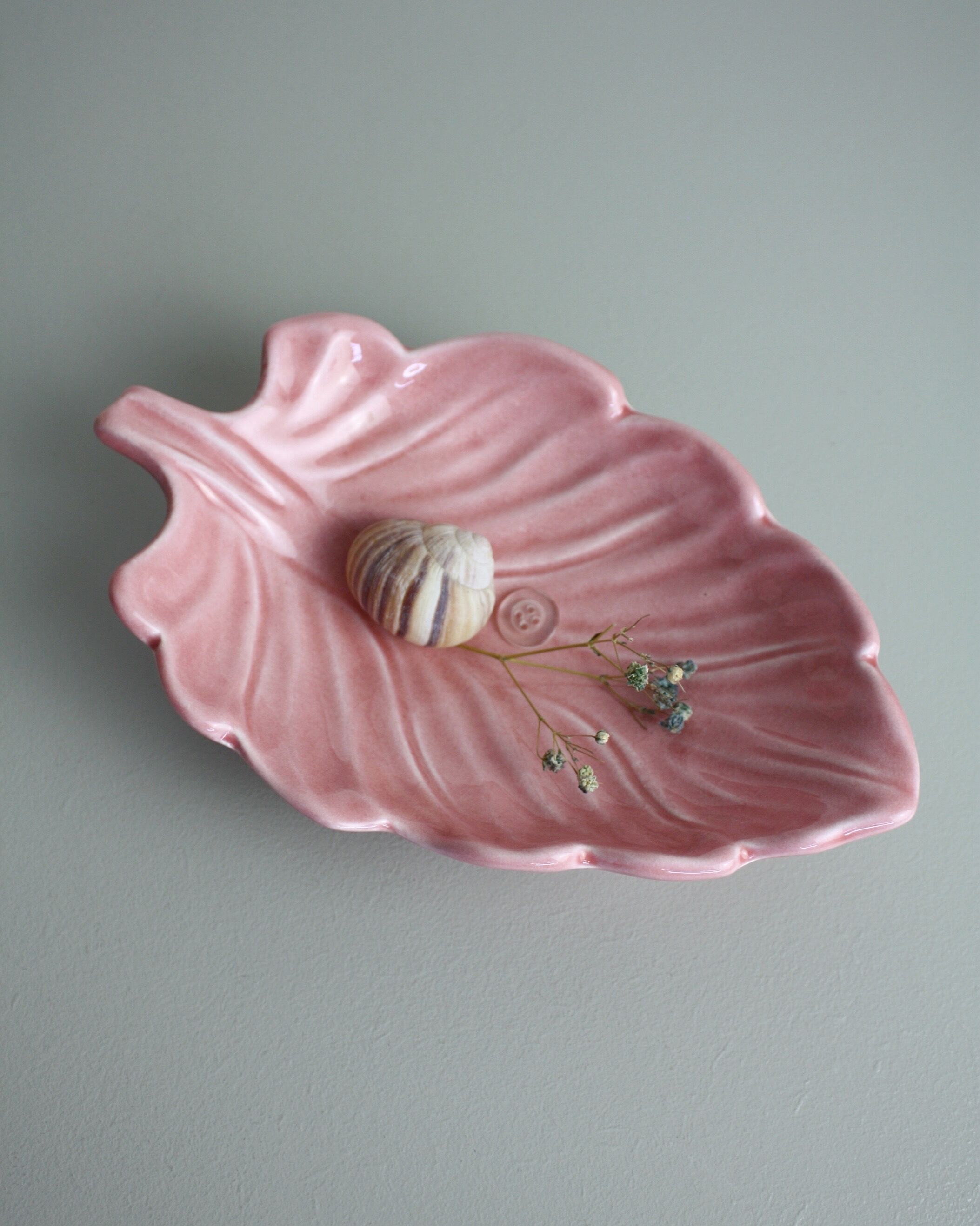 Pocket tray pink ceramic sheet