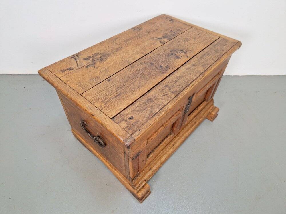 Antique Brutalist Chest in Oak, 1800