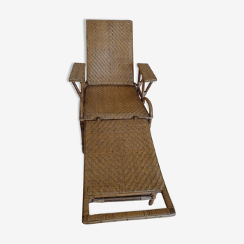 Vintage rattan chaise longue