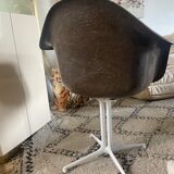 Armchair by Charles & Ray Eames La Fonda