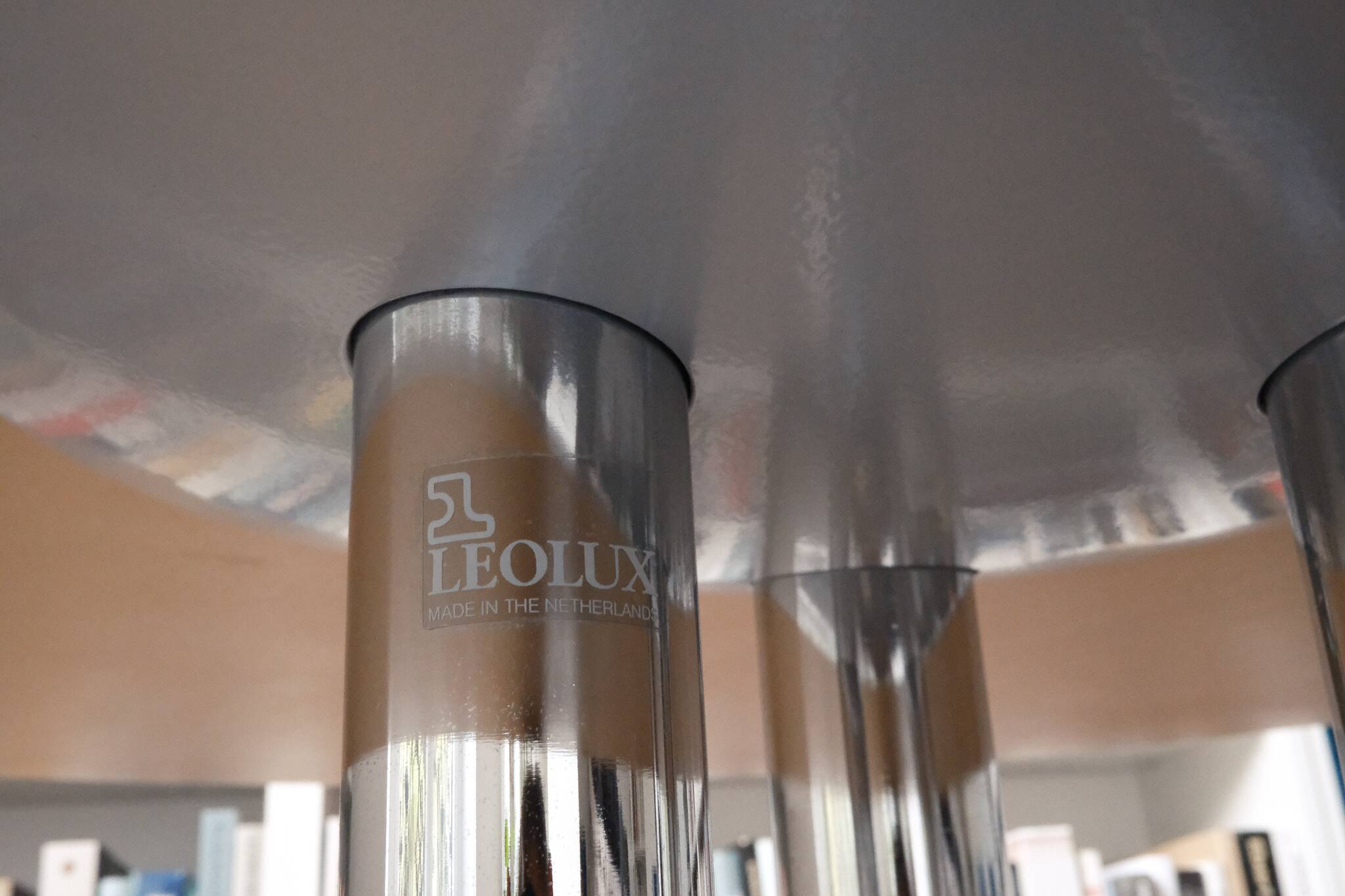 Post modern Trias dining table - Hugo de Ruiter - Leolux 1990