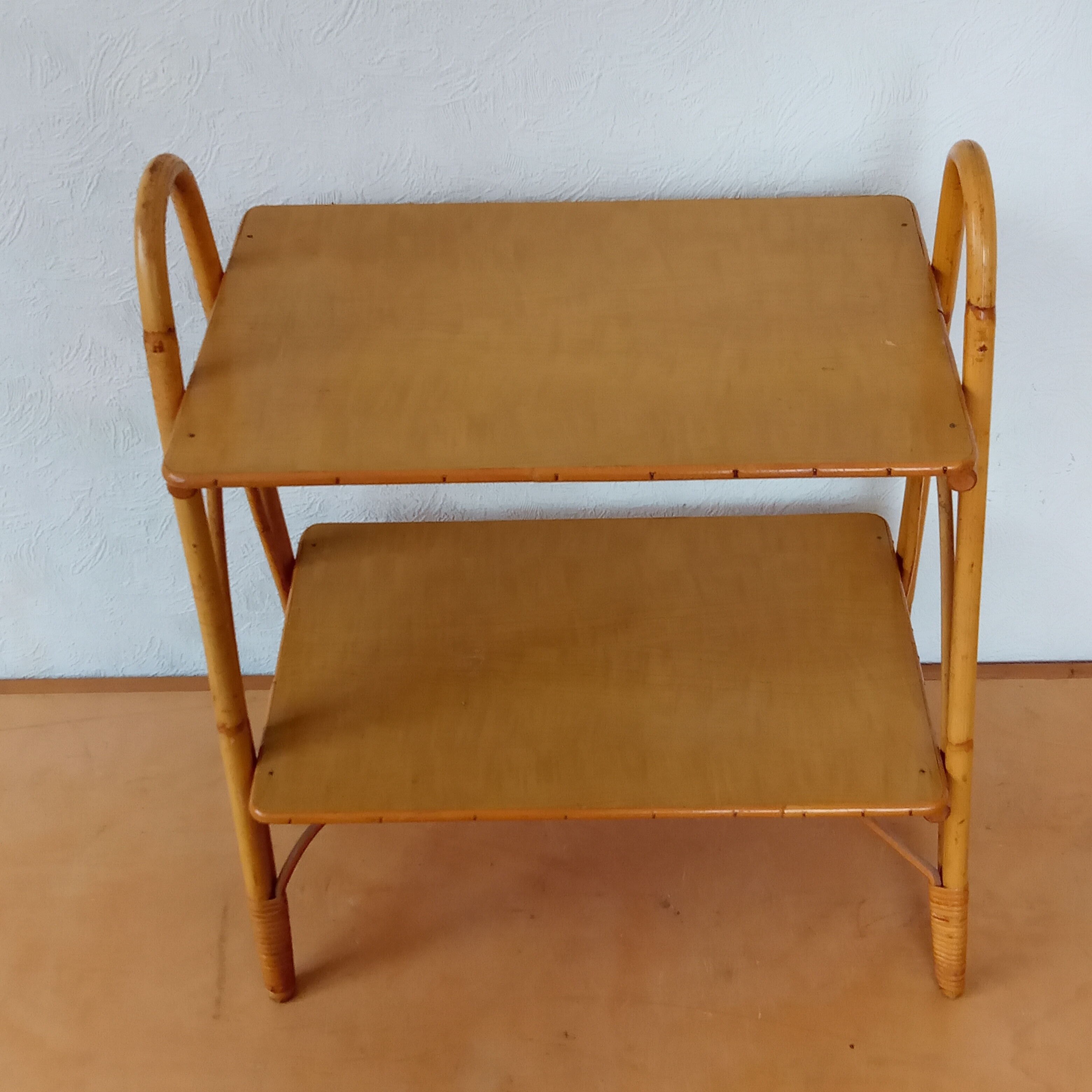 Rattan side table 50s