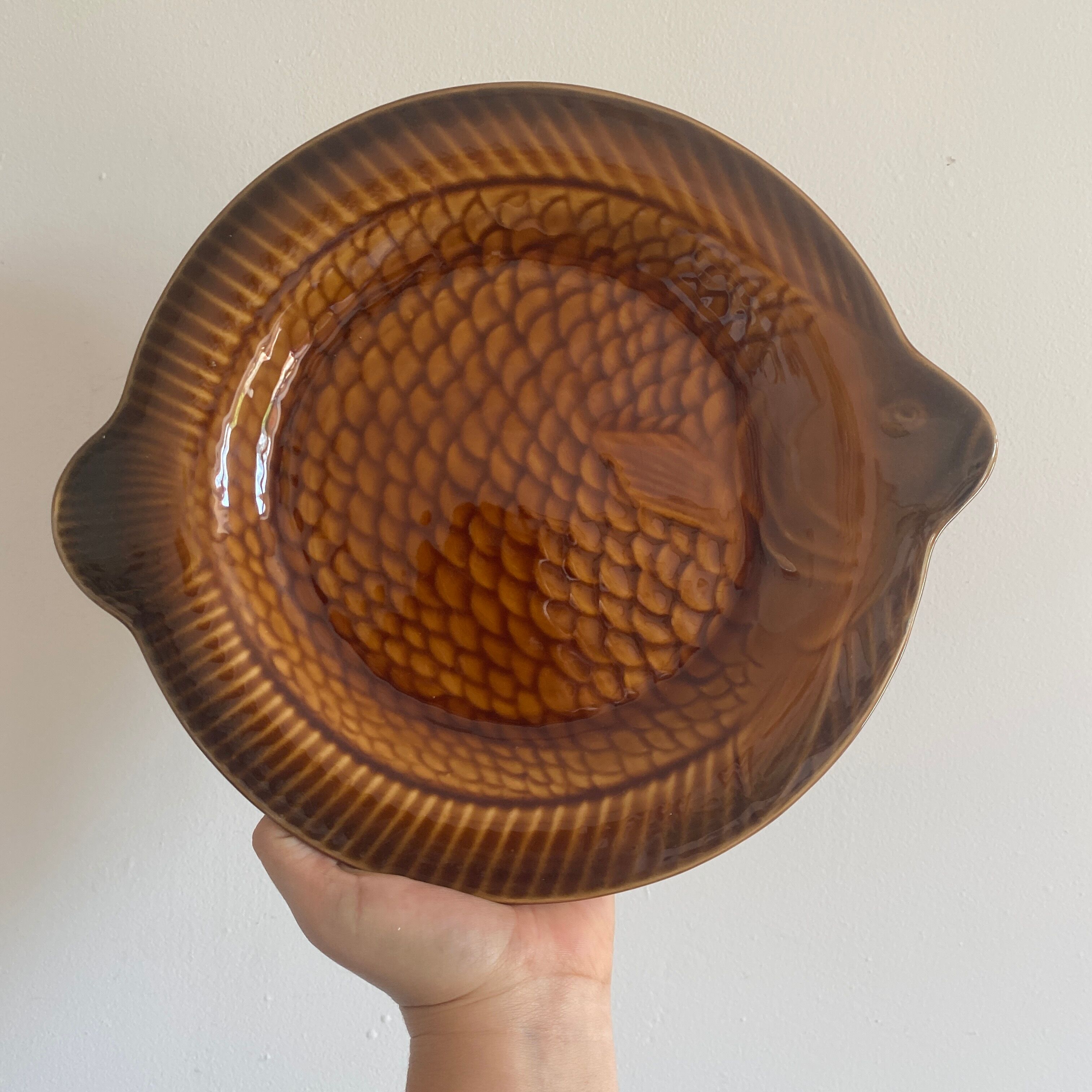 Set of 6 vintage Sarreguemines plates in the shape of fish