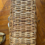 Wicker laundry basket