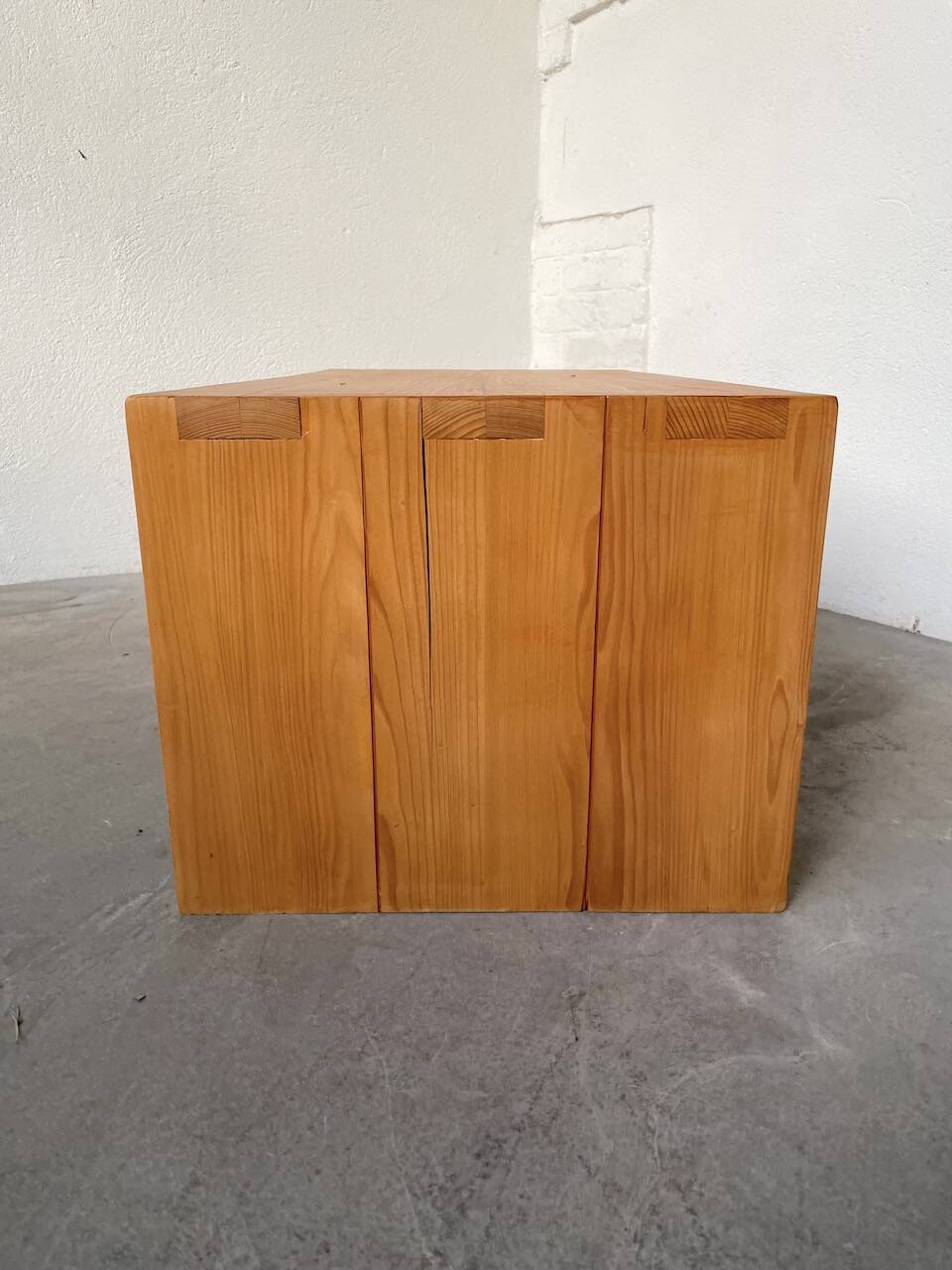 Maison Regain pine coffee table