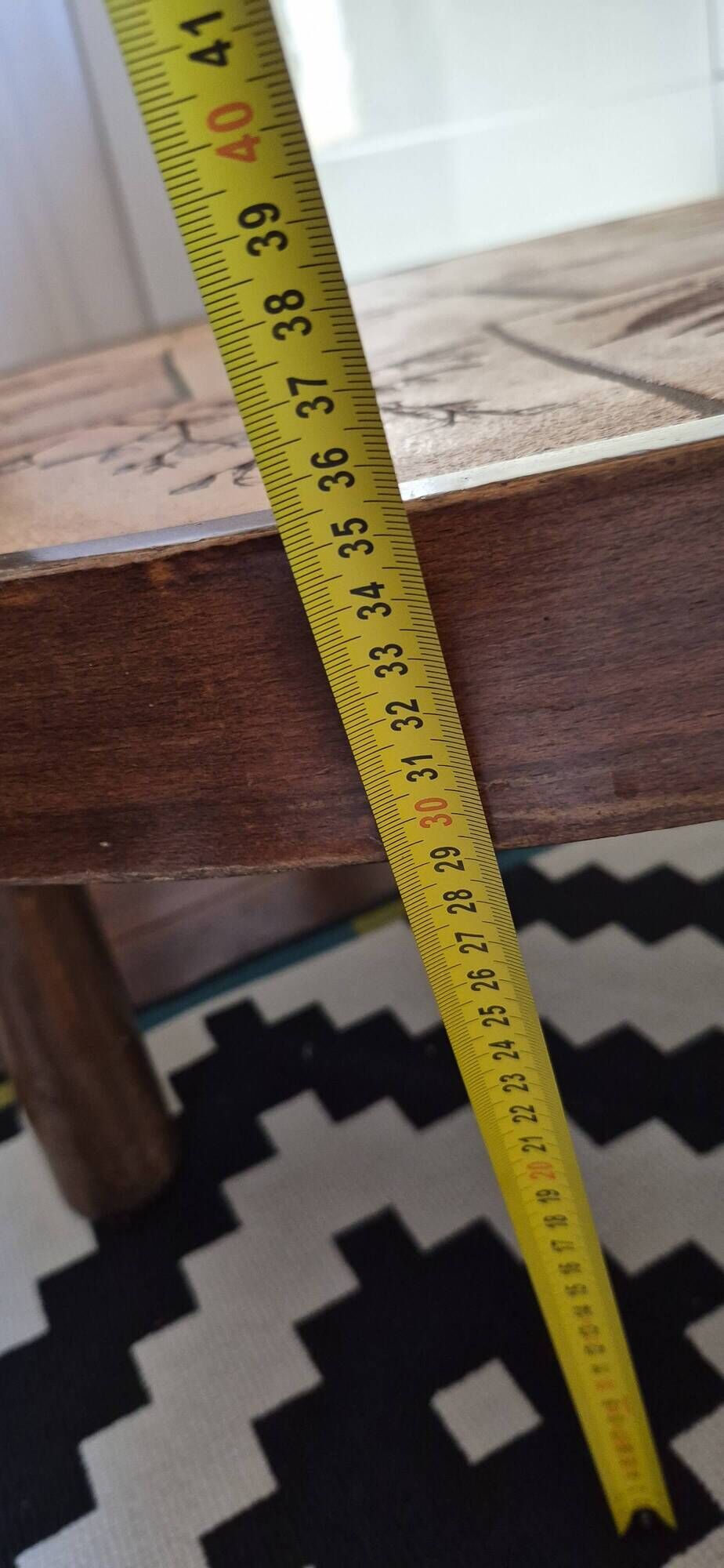 Vintage leduc table