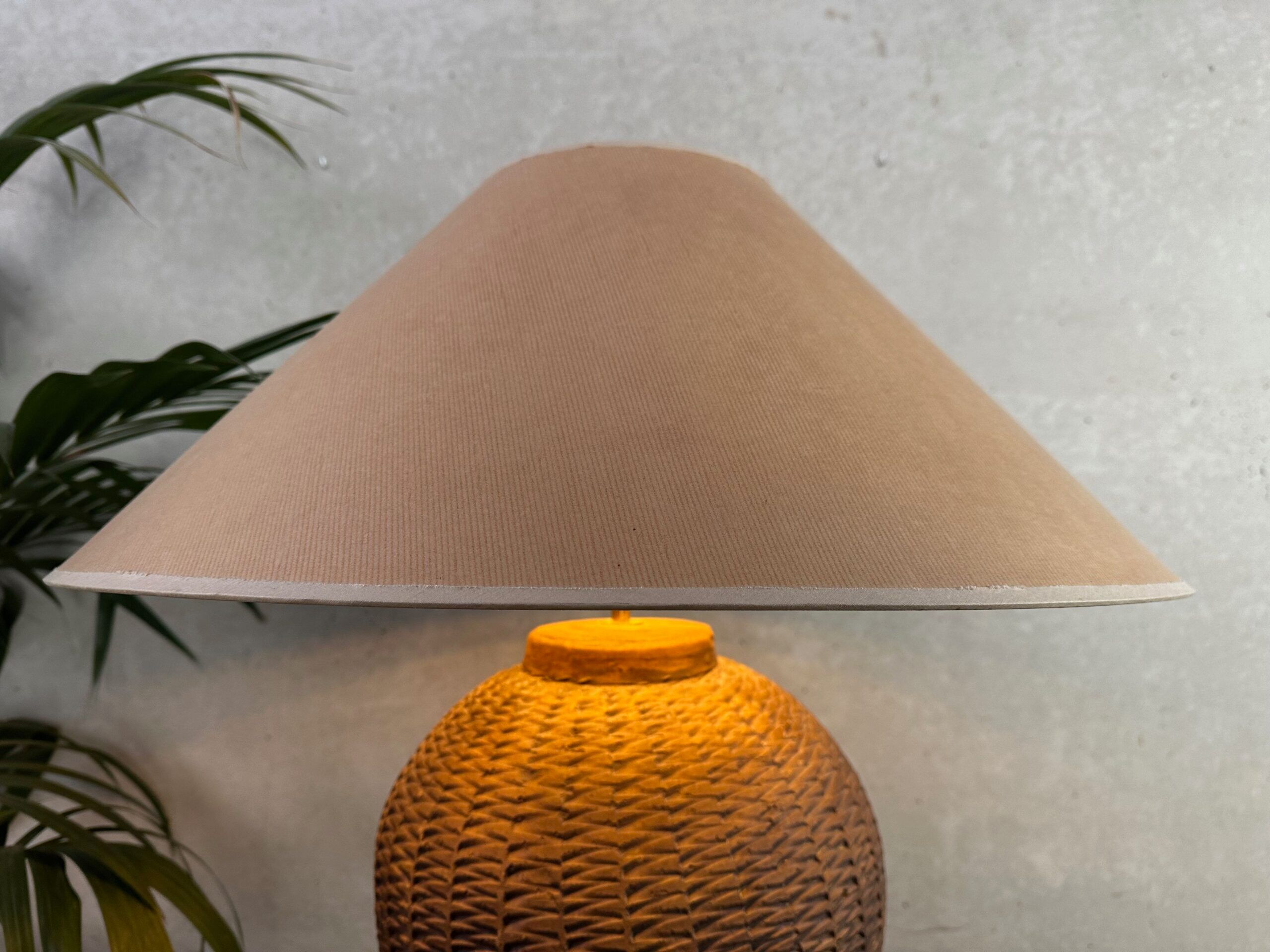 XL wabi sabi table lamp – Terracotta
