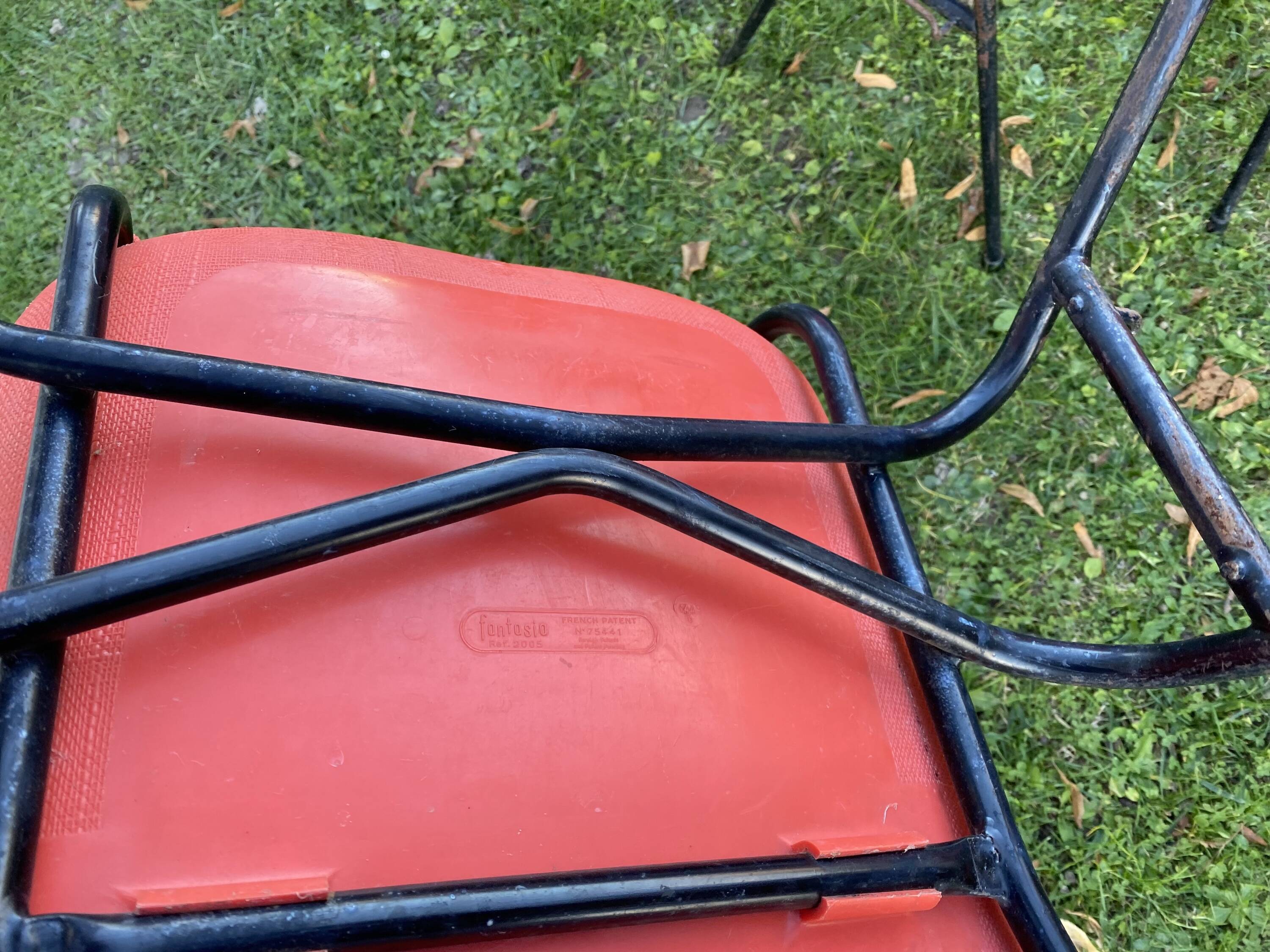 Set of 6 vintage red Fantasia chairs from the 1960s