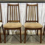 Suite de 4 chaises en teck des années 70