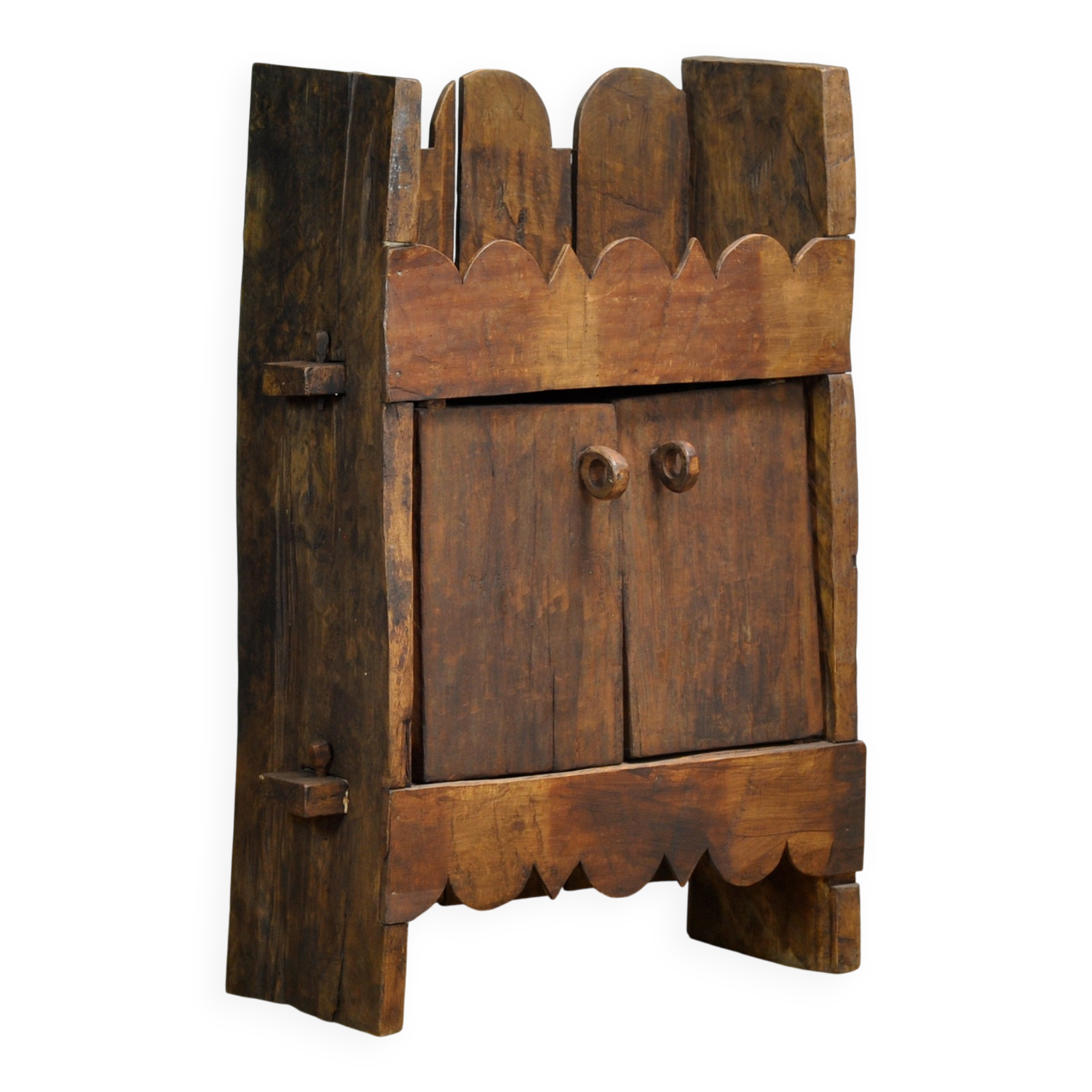 Cabinet d'art populaire roumain, vers 1925