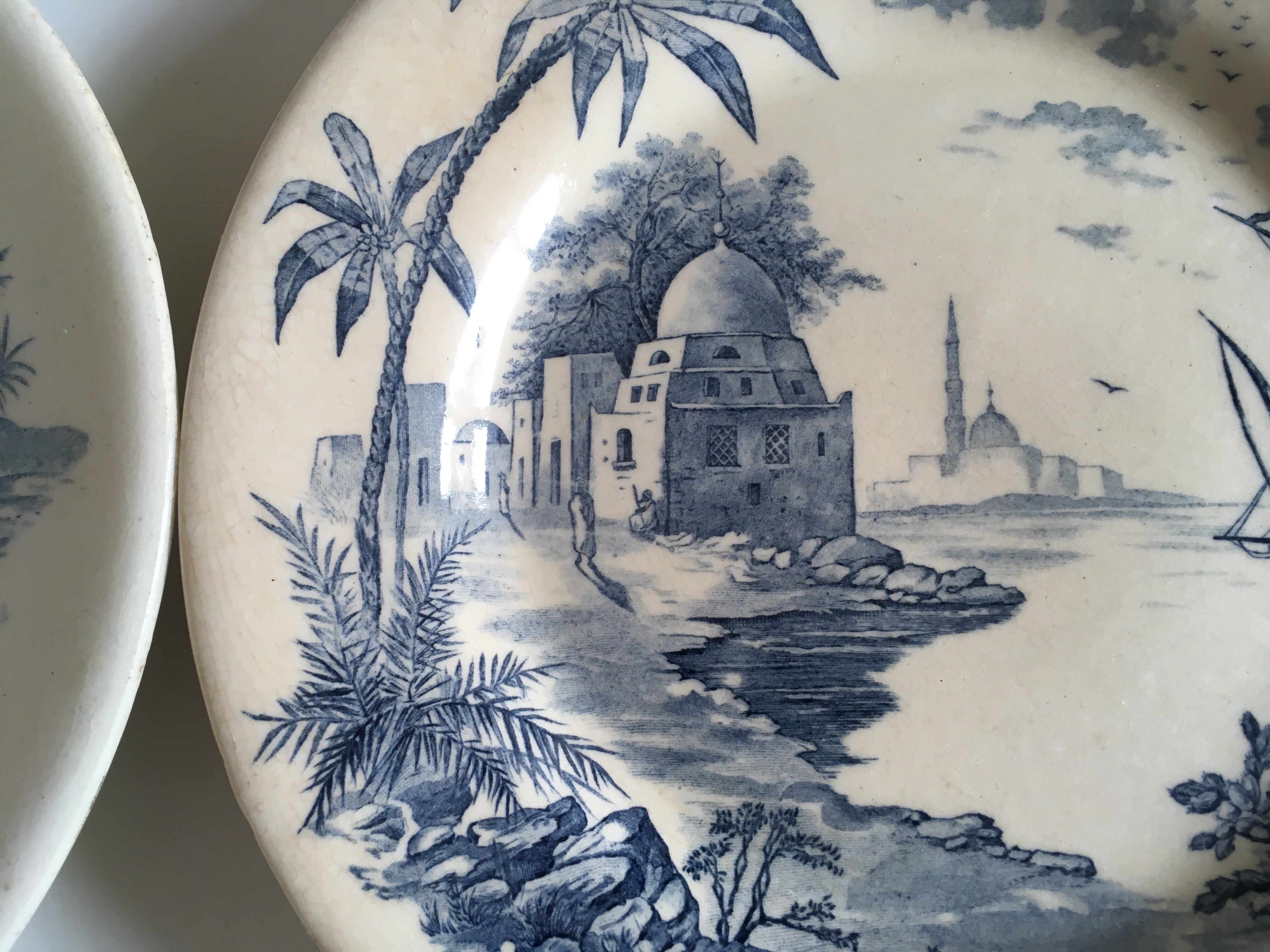 Set de 6 assiettes de faience de Gien vers 1880 décor Vue d'Orient