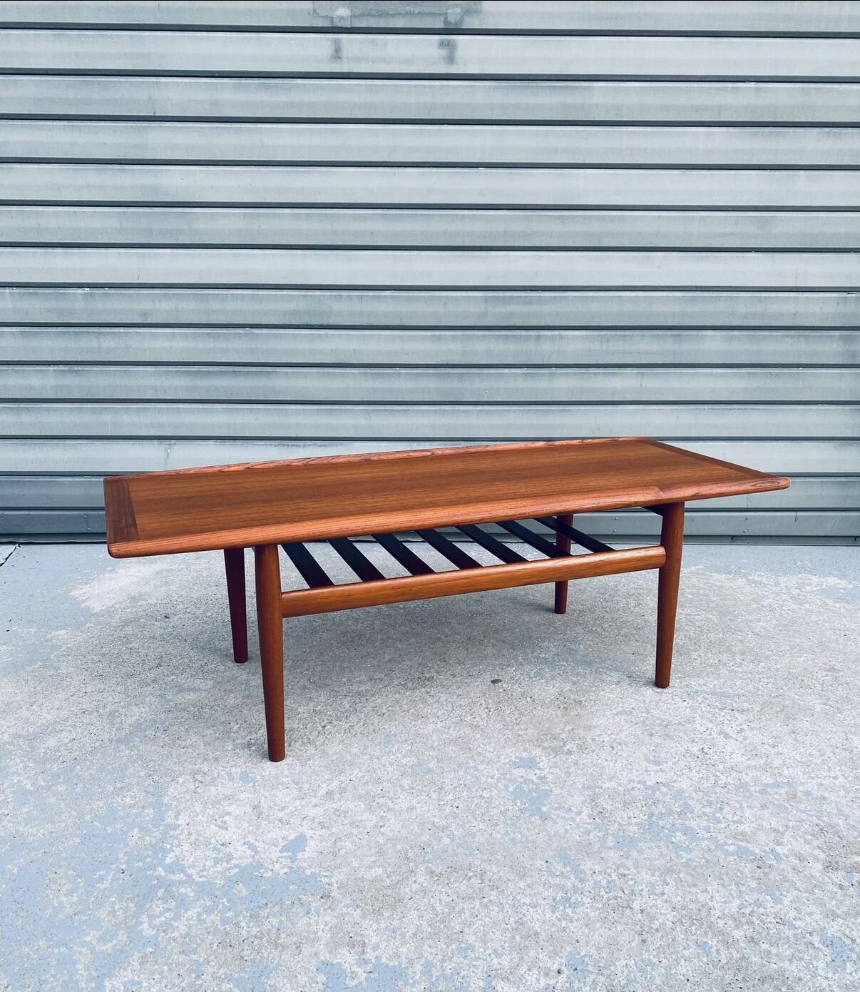 Grete Jalk teak coffee table, model "GJ106"