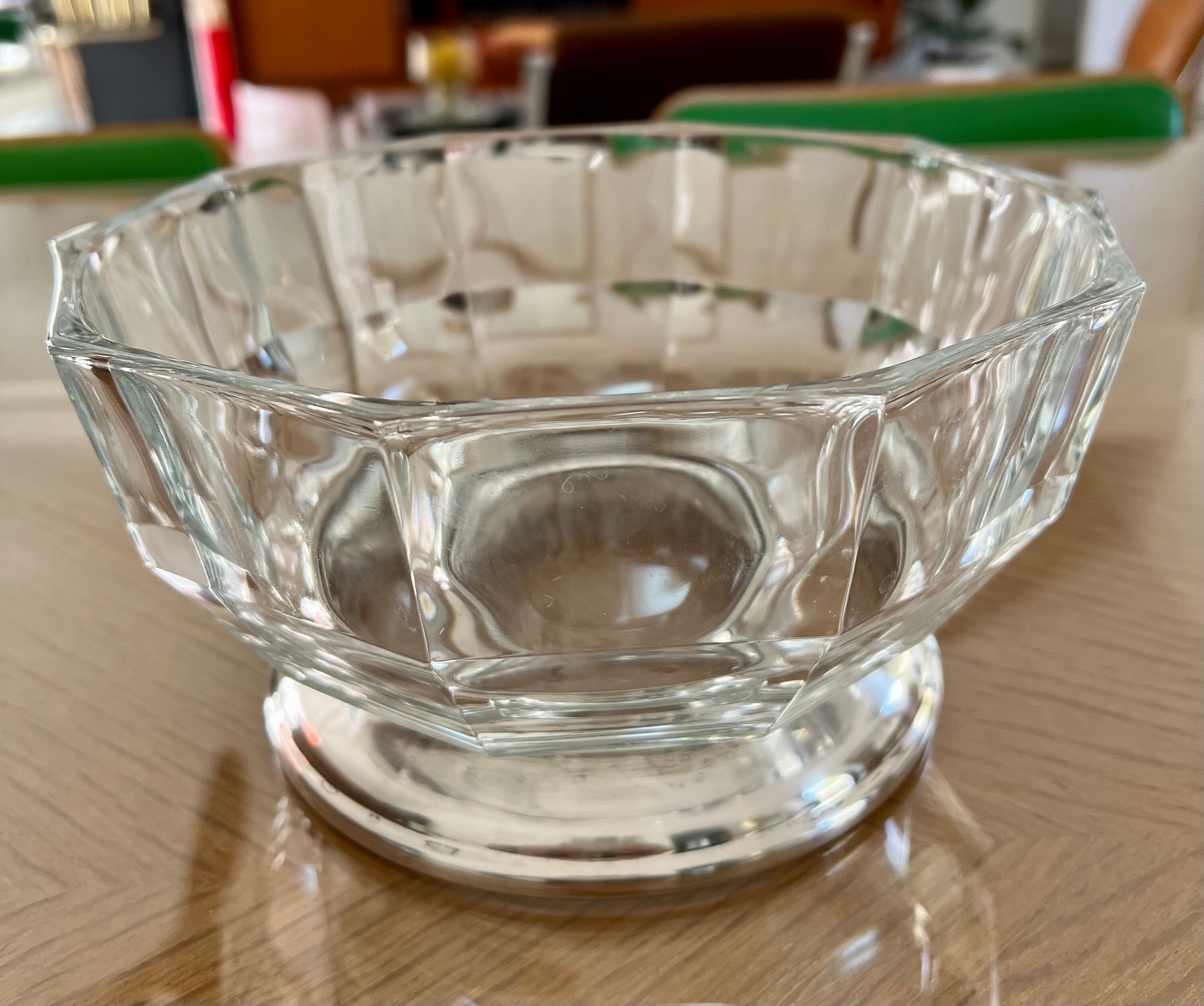 Cut crystal bowl, silver metal base